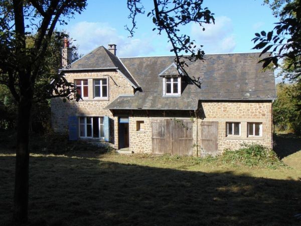 Detached Rural Property with Good..