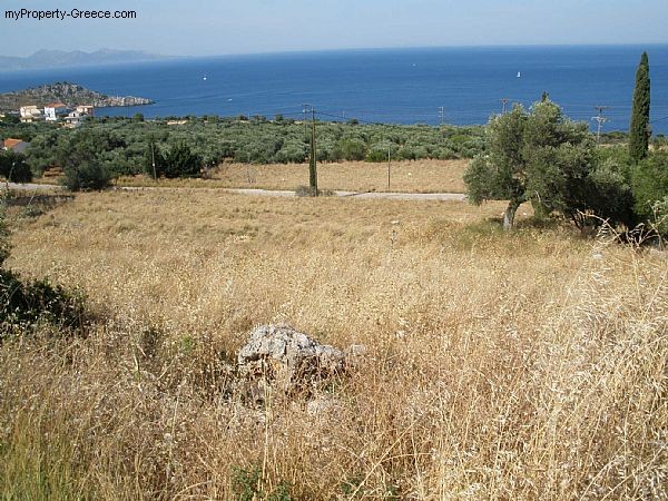 Land w/building licence for 3 villas..