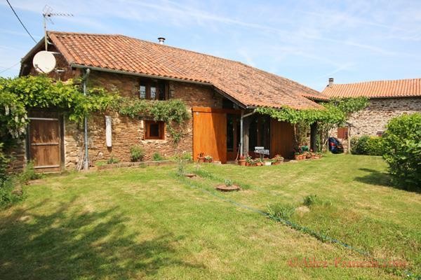 Saint Saud Lacoussiere (Dordogne) -..