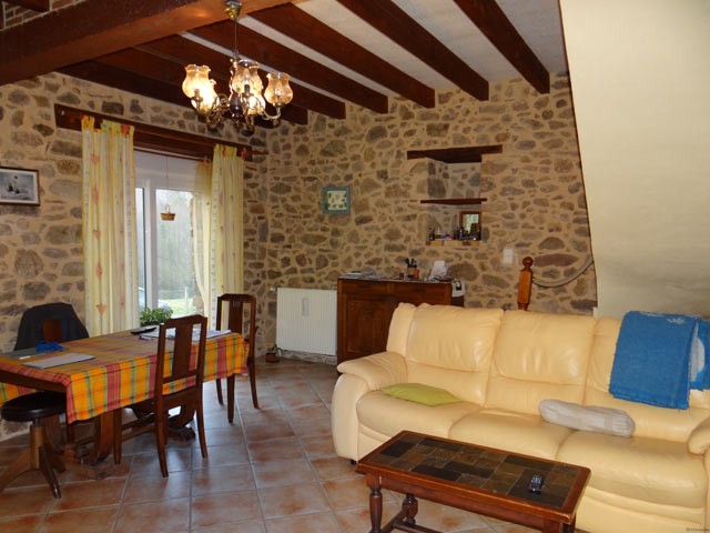 Limousin : Town House With 3 To 4.. - 2