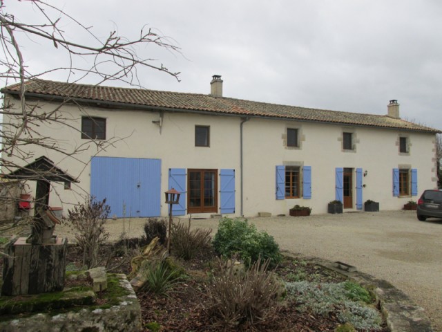 Renovated Longere With 4 Bedrooms + Gite