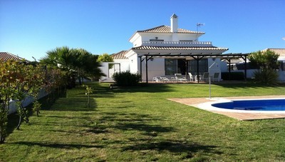 Villa - Spaciouse detached..