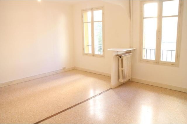 Charming two bed in Old Town - 2