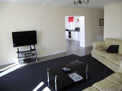 Detached Bungalow With Garage And Large.. - 2