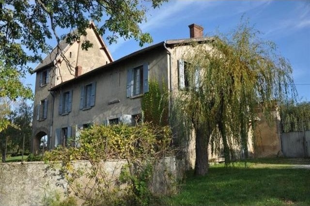 9 bedroom House For Sale: 69700 GIVORS