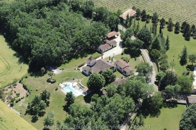 6 bedroom Character For Sale: 47370..