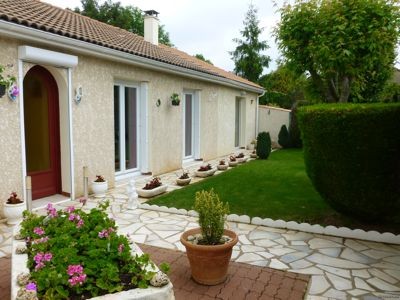 Well Presented Detached Bungalow