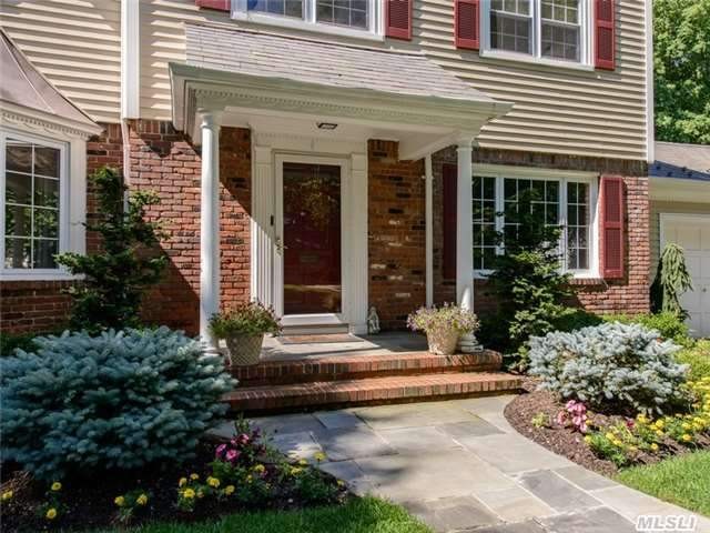 734 Park Ave Manhasset, NY 11030 - 2