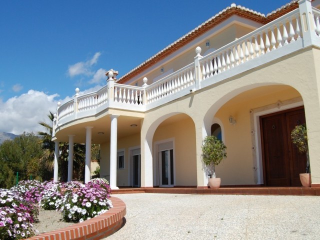 Impressive Villa, La Herradura