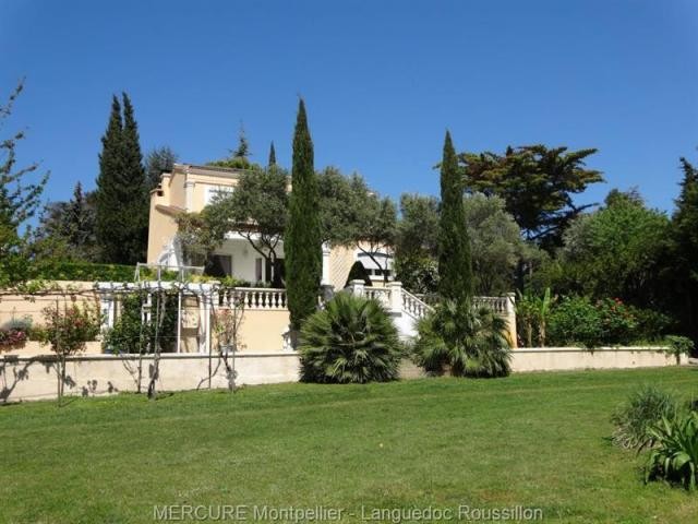 5 bedroom Villa For Sale: 34200..