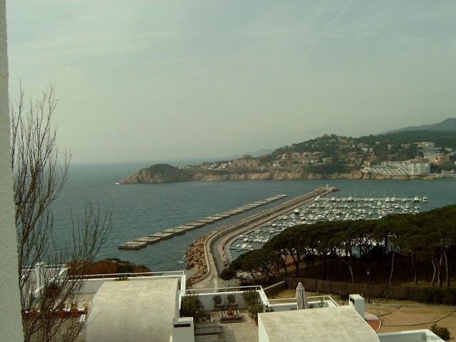 3 Bedrooms - Apartment - Girona - For..