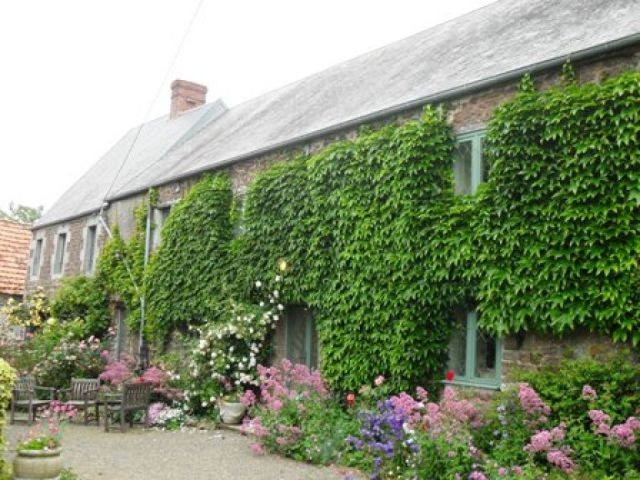 Family Home With Gite, Pool, Stables