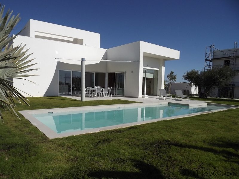 3 Bedrooms - Villa - Alicante - For Sale