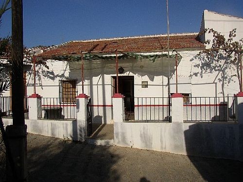 Villa - A village property located in..