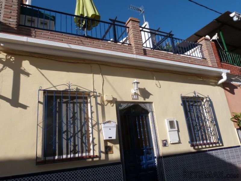 1 bedroom, 1 bathroom Townhouse, (build.. - 2