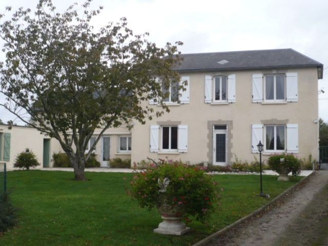 Family House with Second Guest House