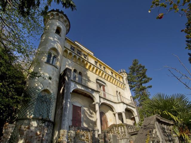 11 bedroom Castle For Sale: Stresa, IT - 2