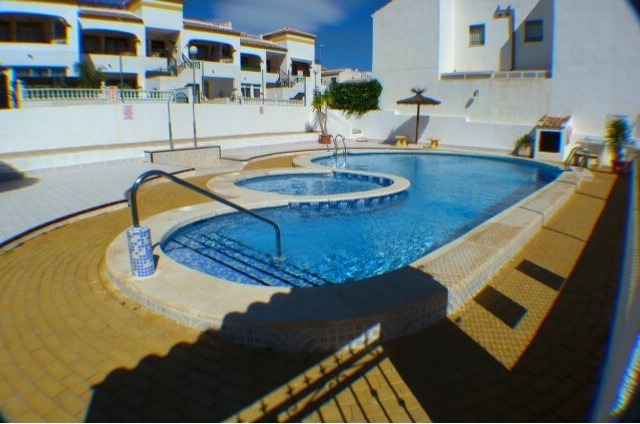 2 Bedroom 1 Bathroom Top Floor..