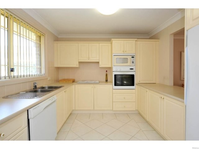 Attractive Two Bedroom Apartment -.. - 2