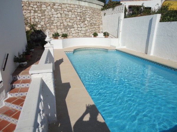 Small villa with pool - 2
