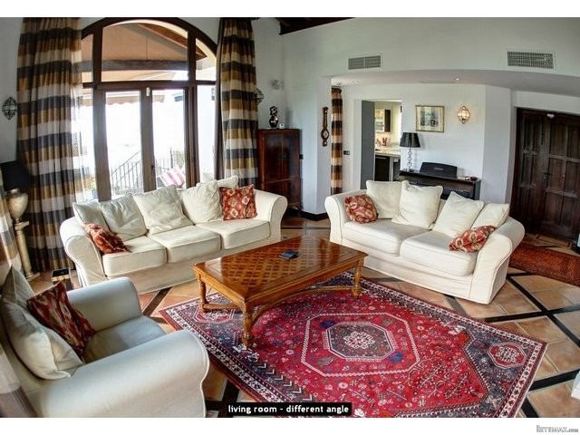 Villa for sale in Golf Montemayor.. - 2