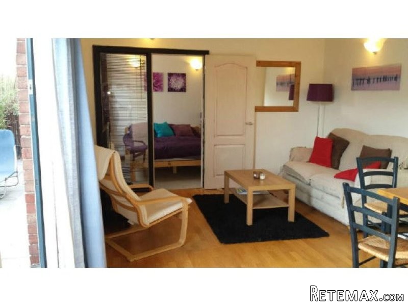1 Bedroom Leasehold Flat for Sale