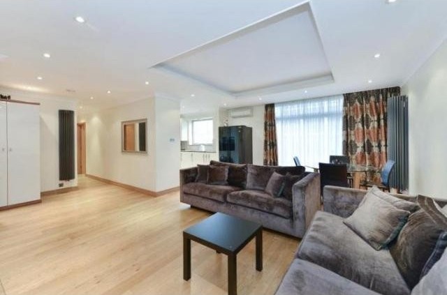 2 Bedrooms - Apartment - London - For..