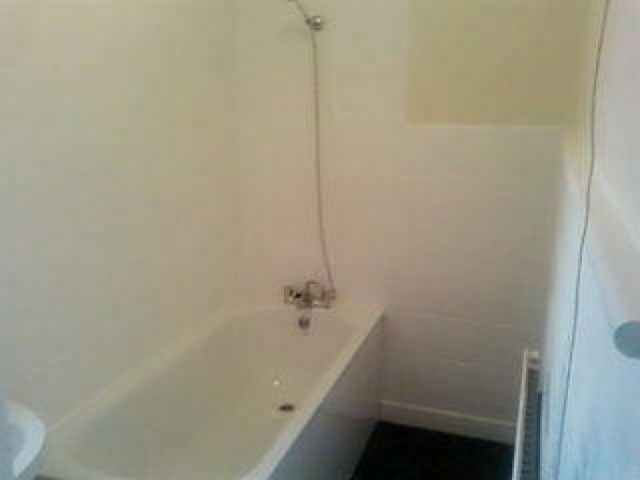 Flat/Apartment To Let in London - 2