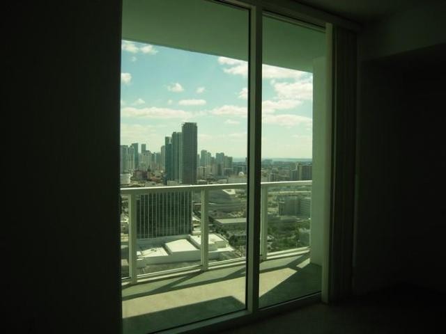 1 bedroom Flat For Sale: 1900 N.. - 2