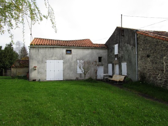 Farm Cottage Habitable to Refresh