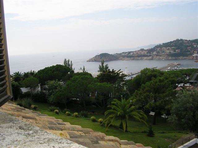 4 Bedrooms - Apartment - Girona - For..