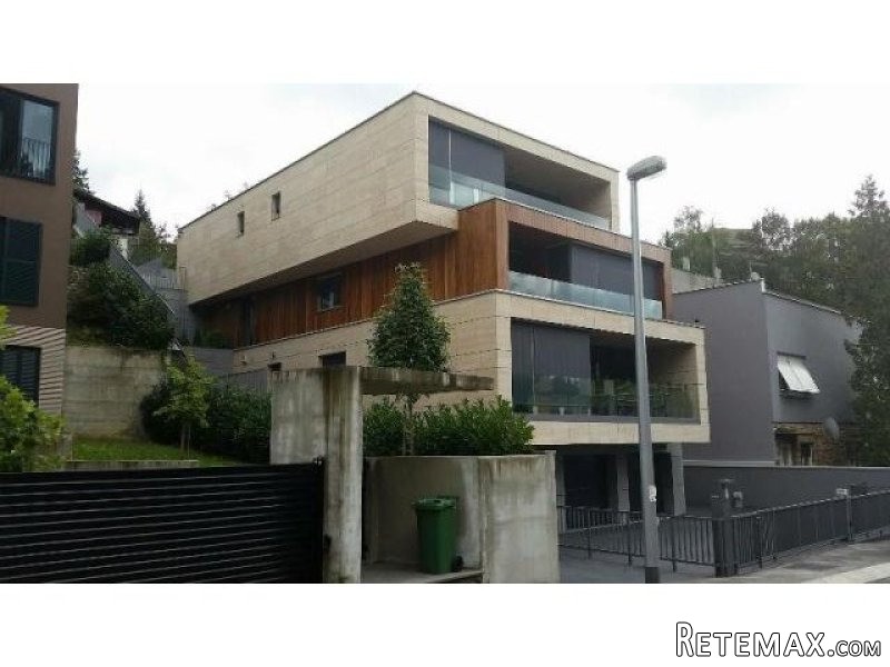 2 bedroom Apartment For Sale: Zagreb..