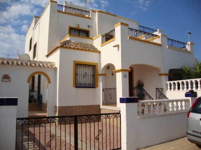 3 Bedrooms - Townhouse - Alicante - For..