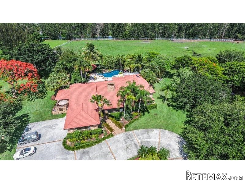 6 bedroom Detached House For Sale: 6200.. - 2