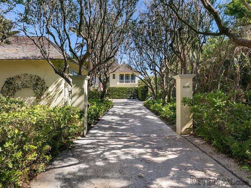 7 bedroom House For Sale: 10570 Eton.. - 2