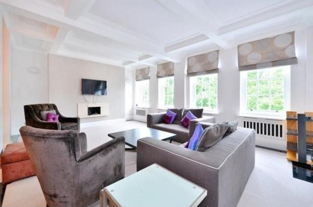 3 Bedrooms - Apartment - London - For..