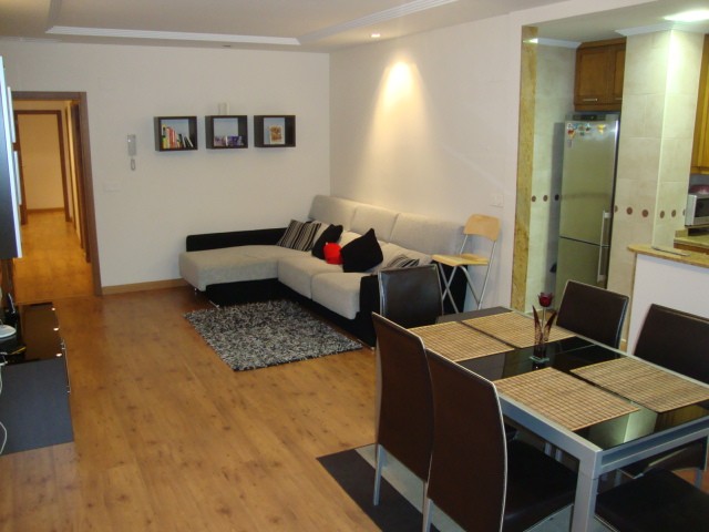 Modern 3 Bedroom Apartment