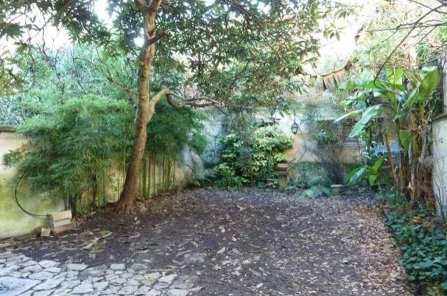 6 bedroom Town House For Sale: 33000.. - 2