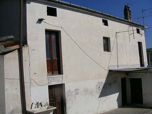 Detached house to modernise just.. - 2