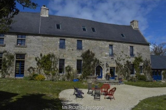 6 bedroom Manor House For Sale: 29810..