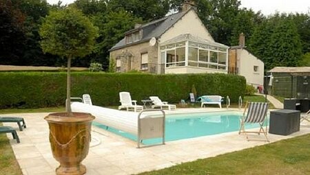 Detached, traditional house with..