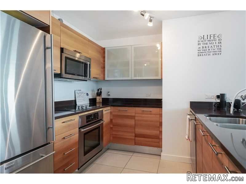 2 bedroom Flat For Sale: 3301 NE 1st.. - 2