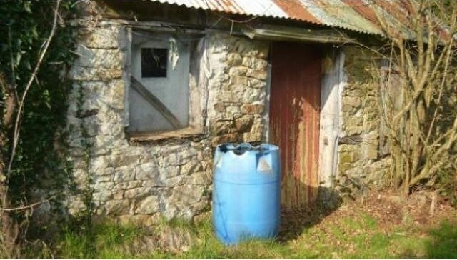 Farmhouse To Fully Restore - 2