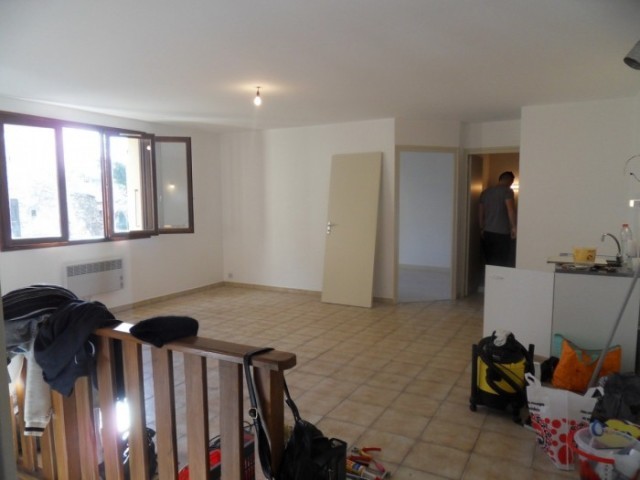 Maison De Rue À 5 Minutes De Die Die -.. - 2