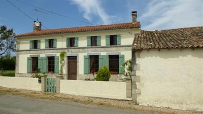 Charante House 16 Rooms