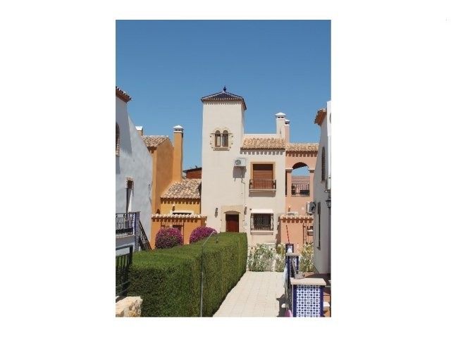 FABULOUS TOWNHOUSE