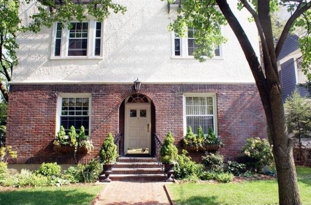 3 bedroom Co-op For Sale: Bronxville..
