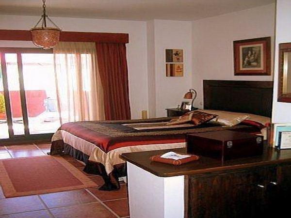 4 bedroom Terraced House For Sale:.. - 2
