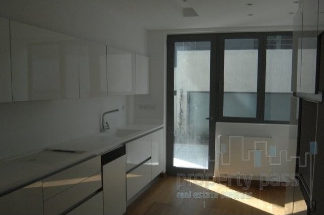 Property For Sale: Lot 18 Moncrieffe.. - 2