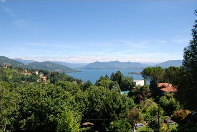 5 bedroom Villa For Sale: Arona, IT
